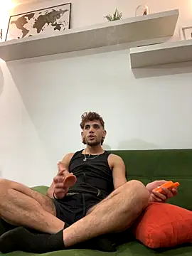 Lapatrona  online show from December 2025 06:39:01 PM