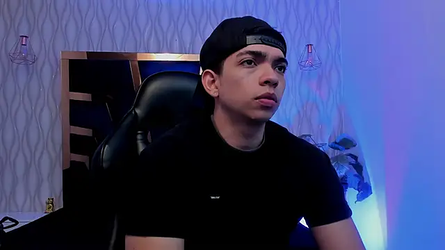 Eryonbradley online show from March 2026 11:26:02 PM