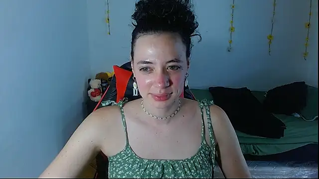 sajecrismaa online show from June 2026 10:11:02 PM