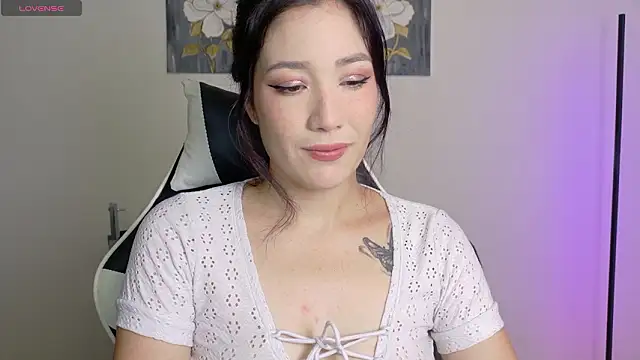 Eliih 01 online show from February 2026 02:45:01 PM