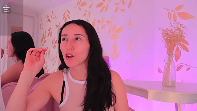 Ginevra esposito online show from March 2026 12:33:11 PM