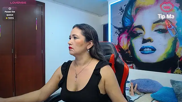 Snapshot of noelia_milf19 chatting on July 2026 10:06:02 PM noelia milf19 online show from July 2026 10:06:02 PM