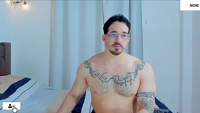 Hunter Hoott online show from April 2026 05:10:02 AM