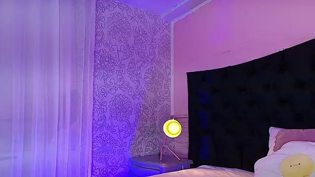 Hada Blue online show from April 2026 08:01:02 PM