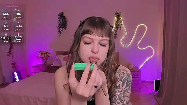 Lisa Blossom online show from March 2026 06:06:02 AM