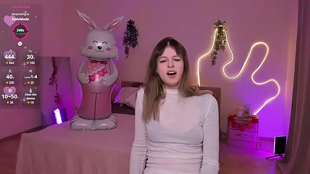 Lisa Blossom online show from April 2026 06:14:01 AM