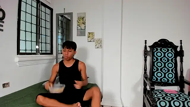 tyler twink boy online show from March 2026 01:29:02 PM