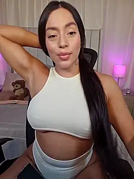 AriadnaTaylor online show from May 2026 07:56:02 PM