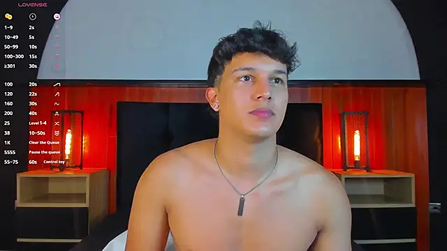 Snapshot of Leo_Savage_ chatting on June 2026 04:19:01 AM Leo Savage online show from June 2026 04:19:01 AM