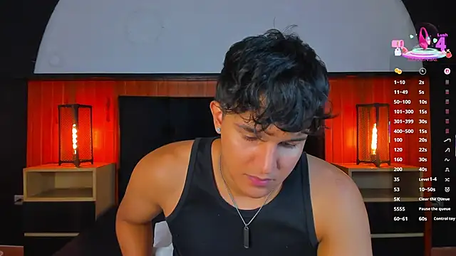 Snapshot of Leo_Savage_ chatting on June 2026 04:10:01 AM Leo Savage online show from June 2026 04:10:01 AM