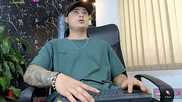 Alexander ferre online show from March 2026 01:40:02 PM