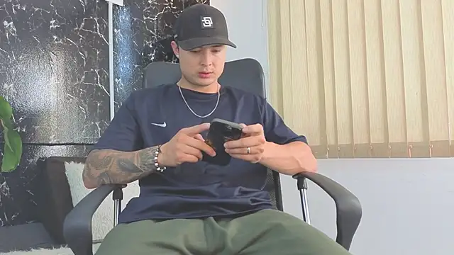 Alexander ferre online show from April 2026 01:27:02 PM