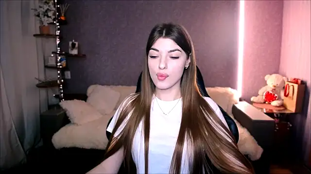 Snapshot of Dianaa_Lee0 chatting on February 2026 08:27:01 PM Dianaa Lee0 online show from February 2026 08:27:01 PM