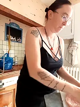 Snapshot of Sophierob1 chatting on September 2025 09:11:02 AM Sophierob1 online show from September 2025 09:11:02 AM