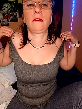 Snapshot of Sophierob1 chatting on October 2025 06:10:02 AM Sophierob1 online show from October 2025 06:10:02 AM