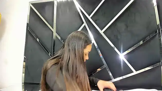 Noa Arez online show from February 2026 06:08:02 AM