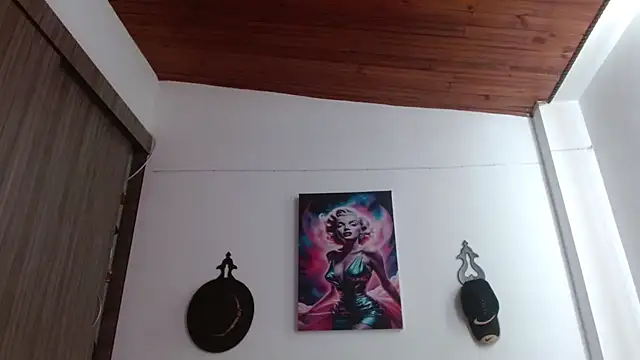 Crystal Star  online show from April 2026 01:49:01 PM