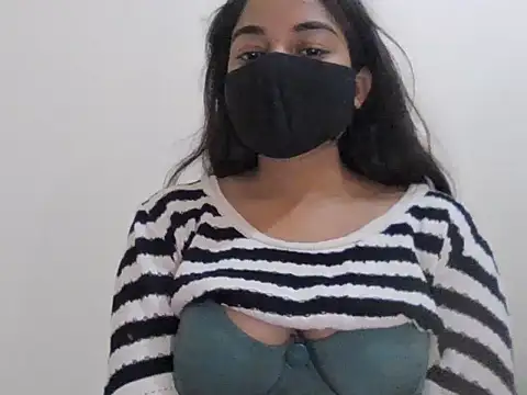 Little toy girl online show from February 2026 06:48:02 AM