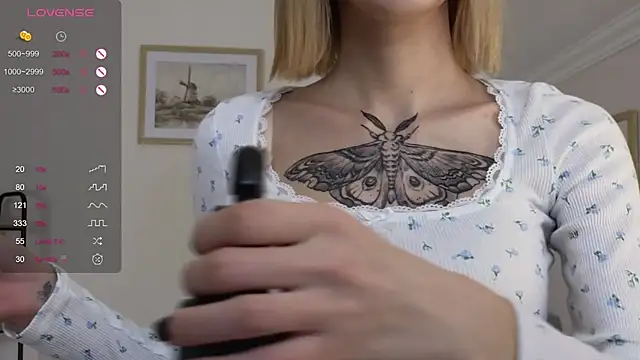 Sonia Jones online show from December 2025 02:26:01 PM