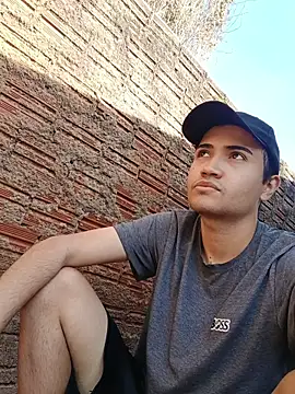 Snapshot of novinho_safado__ chatting on June 2026 05:37:01 PM novinho safado online show from June 2026 05:37:01 PM