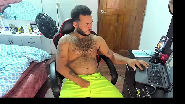 Alex Dancy5 online show from September 2025 06:40:01 PM