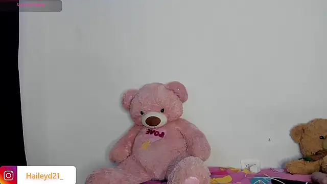 HaileyDuke online show from March 2026 11:33:01 PM