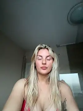 Layla 20  online show from April 2026 07:15:01 PM