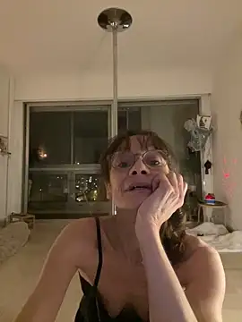 Chris06d22xh online show from March 2026 09:20:01 PM