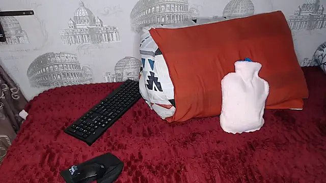 Lunalee online show from June 2026 10:18:01 AM