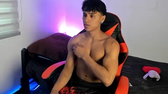 ZYZZ1312 online show from June 2026 08:46:01 PM