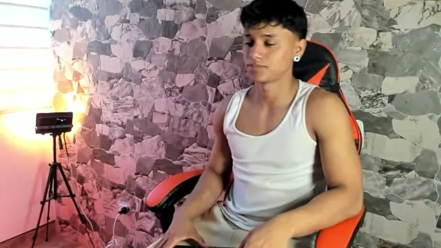 ZYZZ1312 online show from June 2026 06:56:01 PM