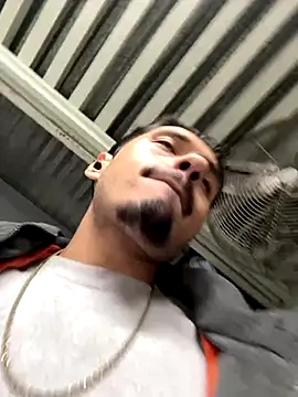 mrredcorn online show from November 2025 01:33:02 PM