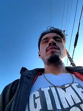 mrredcorn online show from November 2025 04:18:01 PM