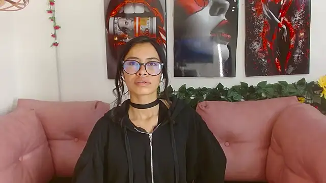 Miahotcs1 online show from March 2026 01:54:02 PM