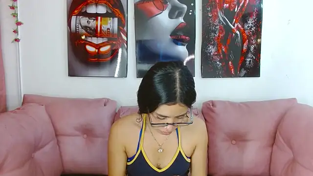 Miahotcs1 online show from April 2026 03:23:01 PM