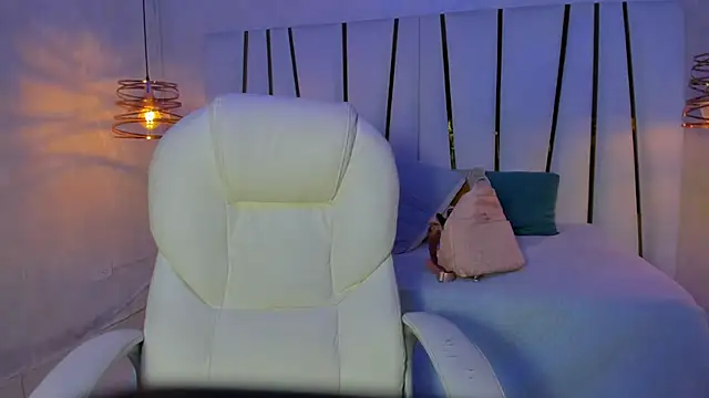 bonnie sm online show from January 2026 07:06:02 PM