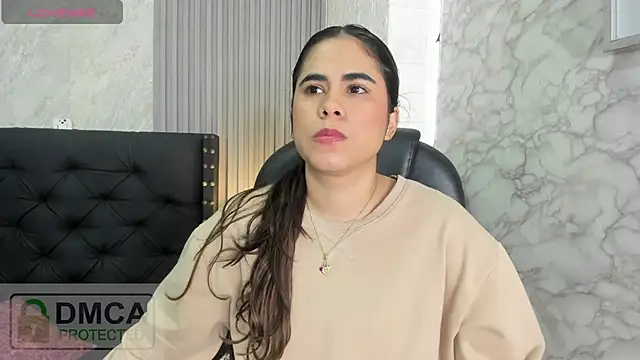 Snapshot of alicy__torres chatting on June 2026 12:25:01 PM alicy torres online show from June 2026 12:25:01 PM