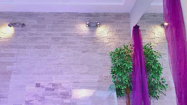 Snapshot of AngelInSinn chatting on June 2026 05:06:01 AM AngelInSinn online show from June 2026 05:06:01 AM