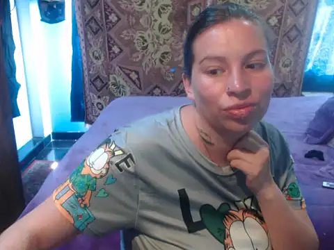 cloequeen15 online show from April 2026 03:42:02 PM