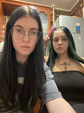 Threesomebabes online show from July 2026 07:17:01 PM