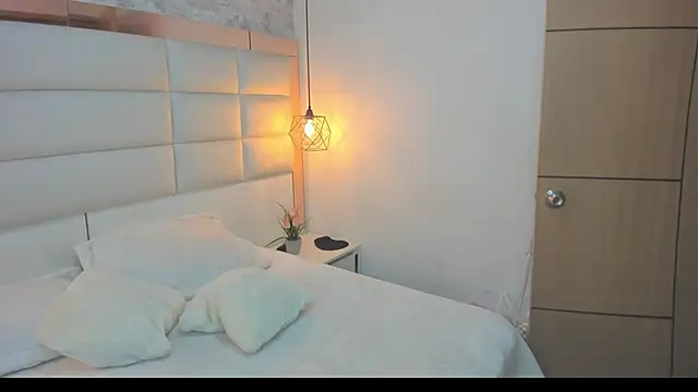 Salome Smitth 1 online show from March 2026 09:41:02 PM