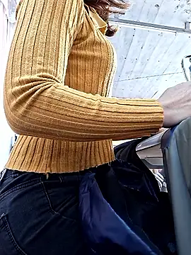 irina hana online show from January 2026 01:08:02 AM