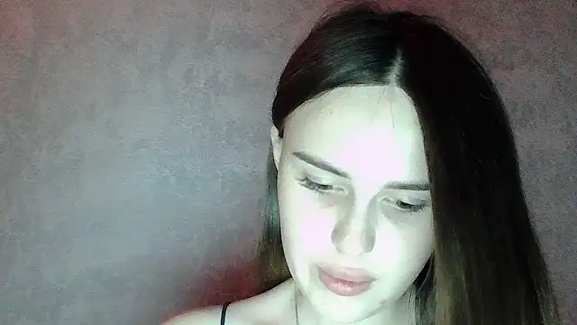 SweetLoraa online show from June 2026 07:20:01 PM