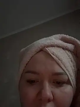 SunnyLeila2101 online show from December 2025 05:47:01 AM