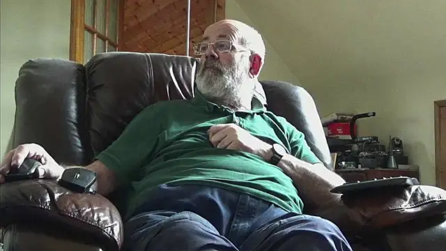 janzer13 online show from April 2026 01:38:02 PM