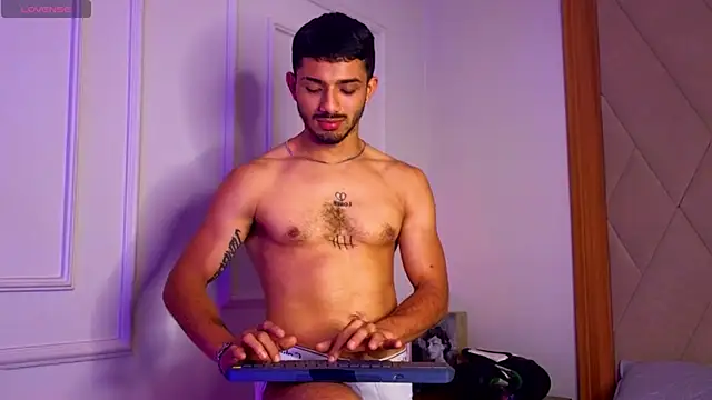 ArturoCardona  online show from January 2026 02:15:01 AM