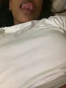 playfulcharmer online show from April 2026 04:23:01 PM