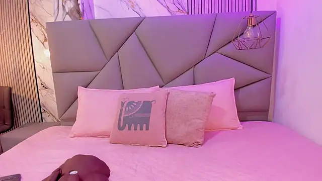 Snapshot of Tatihornyy chatting on July 2026 11:05:02 AM Tatihornyy online show from July 2026 11:05:02 AM