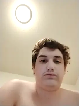 Snapshot of Breyyyyyyyy chatting on October 2025 07:04:02 PM Breyyyyyyyy online show from October 2025 07:04:02 PM