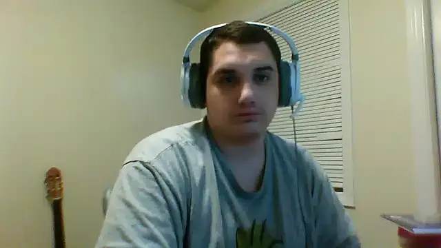 Snapshot of Breyyyyyyyy chatting on January 2026 02:15:01 AM Breyyyyyyyy online show from January 2026 02:15:01 AM